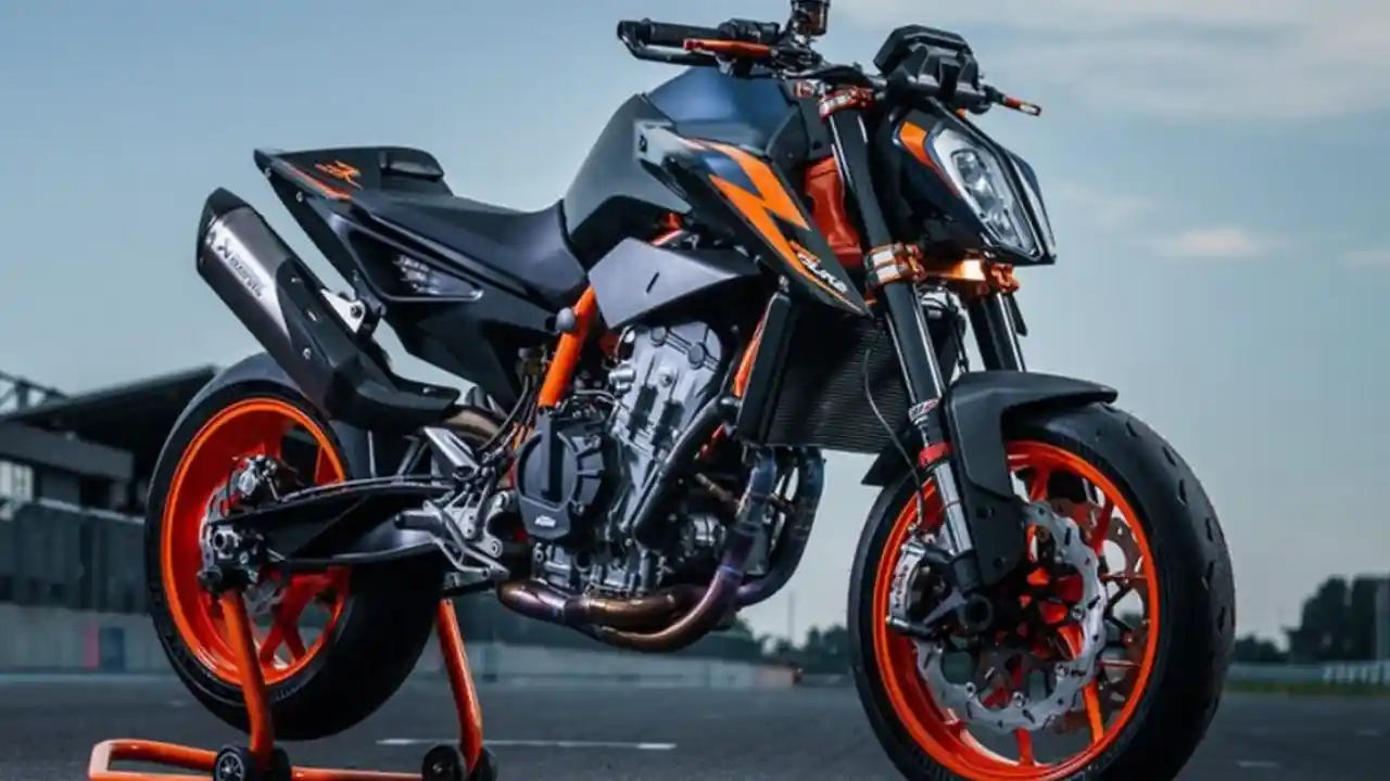 KTM 890 Duke R